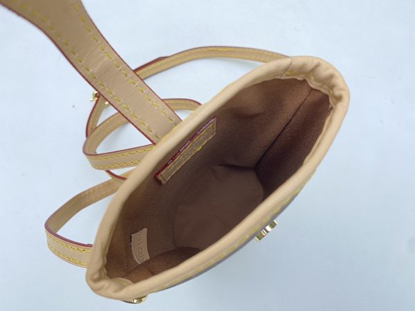 Louis Vuitton Fold Me Pouch Replica M80874 | Stylish & Compact - Image 8