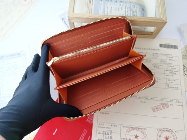 Replica LV Monogram Empreinte Zippy Wallet M81141 - Image 21