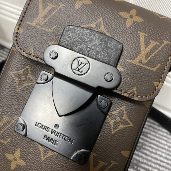 Replica Louis Vuitton S-Lock Vertical Wallet M81524 - Image 15