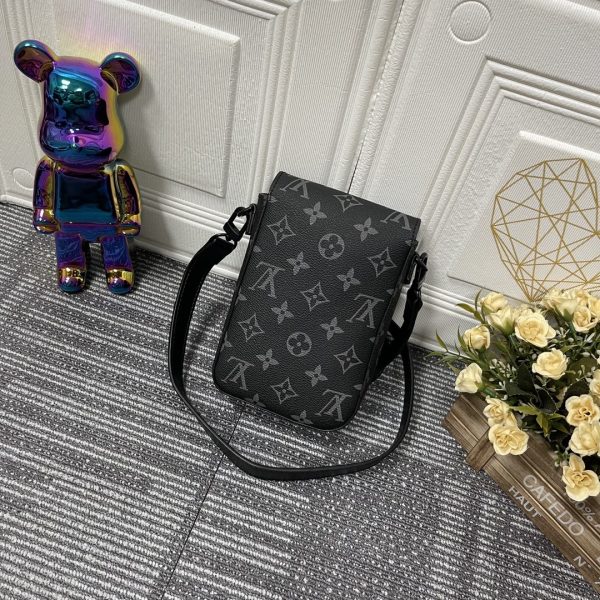 Replica Louis Vuitton S-Lock Vertical Wallet M81524 - Image 21