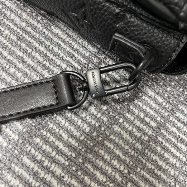 Replica Louis Vuitton S-Lock Vertical Wallet M81524 - Image 7