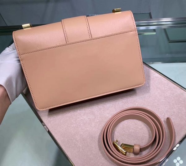 Replica Dior 30 Montaigne Bag M9203 – Timeless Elegance - Image 4