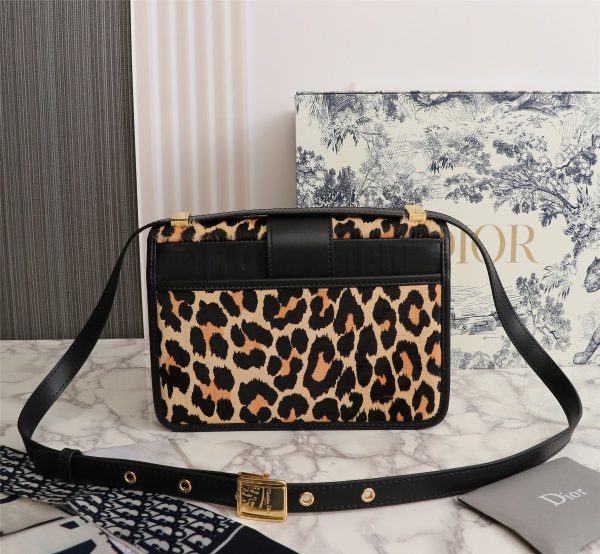 AAA Replica Dior Leopard 30 Montaigne Bag - Image 4