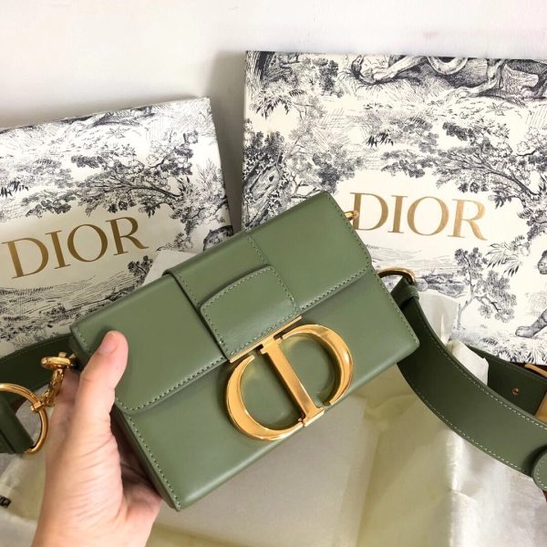Replica Dior 30 Montaigne Box Bag M9204 - Elegant & Stylish - Image 4