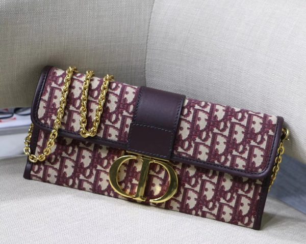 Replica Dior 30 Montaigne Oblique Pouch – Stylish & Chic - Image 3