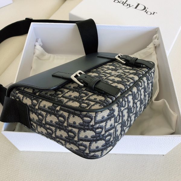 Replica Dior Oblique Messenger Bag | Timeless Luxury Style - Image 6