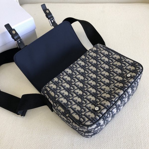Replica Dior Oblique Messenger Bag | Timeless Luxury Style - Image 7