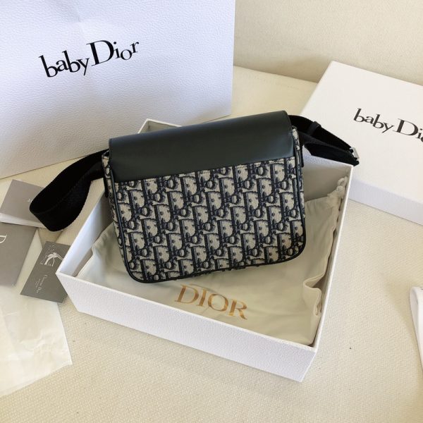 Replica Dior Oblique Messenger Bag | Timeless Luxury Style - Image 8