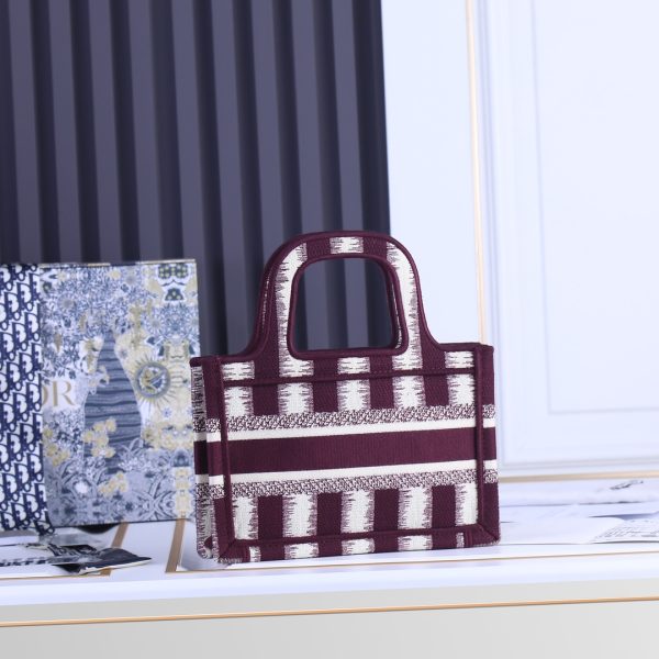Replica Dior CD Mini Book Tote Bag – Stylish & Compact - Image 7