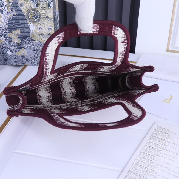 Replica Dior CD Mini Book Tote Bag – Stylish & Compact - Image 9