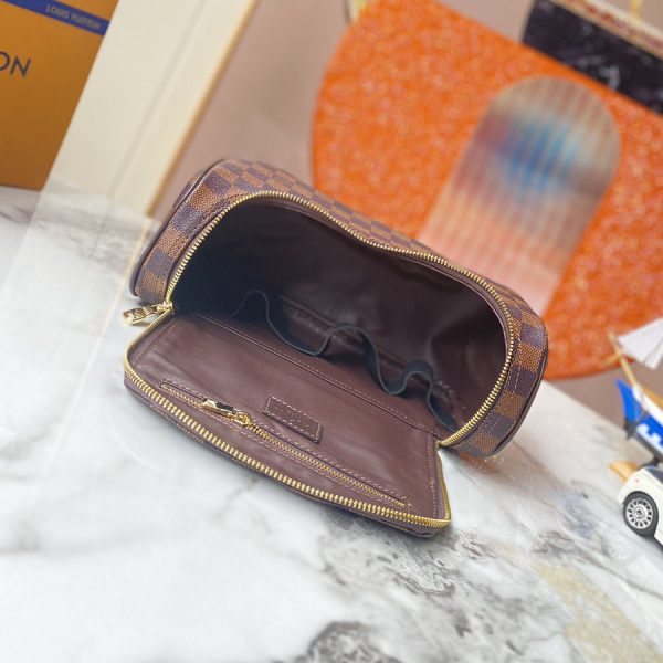 Louis Vuitton Replica Toiletry Pouch N47625 – Stylish & Functional - Image 10