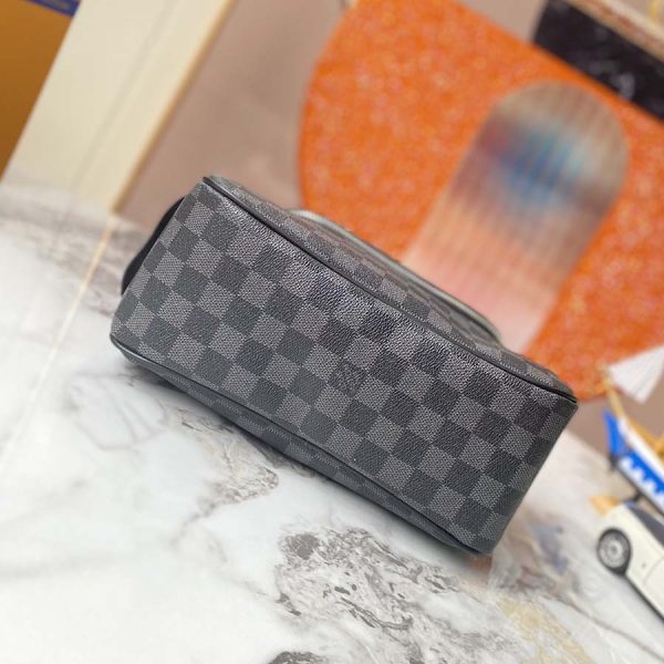 Louis Vuitton Replica Toiletry Pouch N47625 – Stylish & Functional - Image 4