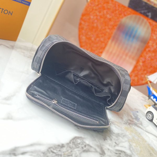 Louis Vuitton Replica Toiletry Pouch N47625 – Stylish & Functional - Image 5