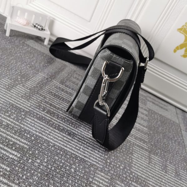 Replica LV Studio Messenger Bag N50013 – Stylish & Durable - Image 6