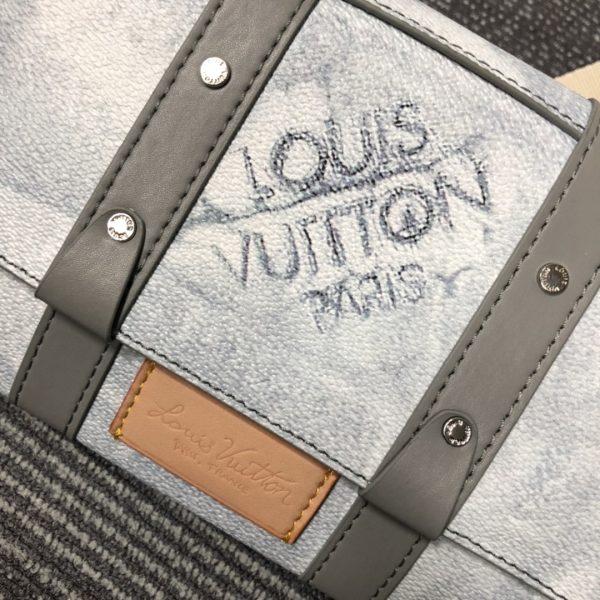Replica LV Trunk Slingbag N50061-2 – Stylish & Compact - Image 7