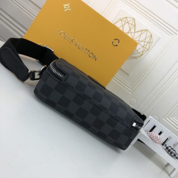 Replica LV Alpha Wearable Wallet – Stylish & Compact Design - Image 2
