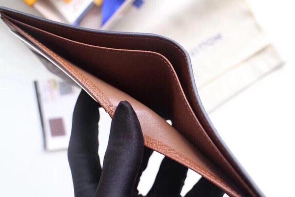 Replica LV Multi Wallet N60895 | Stylish & Compact Design - Image 3