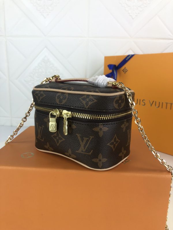 Replica LV Nice Vanity Makeup Bag - Stylish & Compact - Image 2
