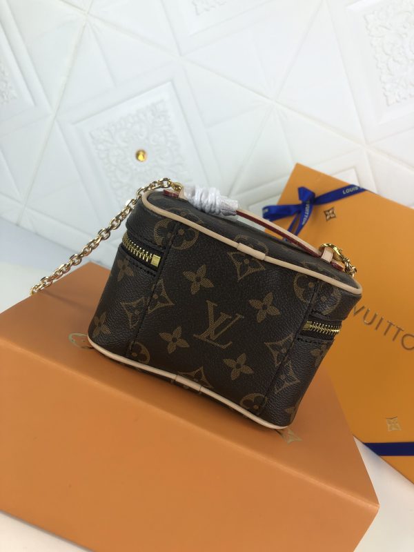 Replica LV Nice Vanity Makeup Bag - Stylish & Compact - Image 3