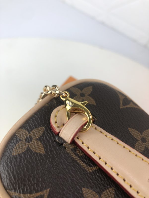 Replica LV Nice Vanity Makeup Bag - Stylish & Compact - Image 6