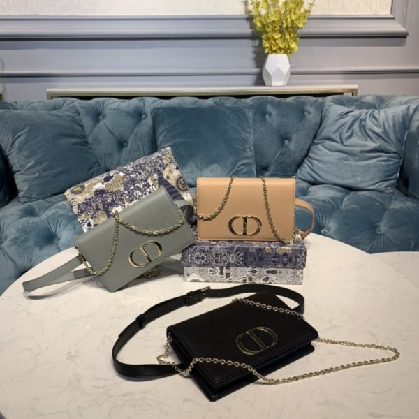 Replica Dior 30 Montaigne 2-in-1 Pouch – Stylish & Versatile