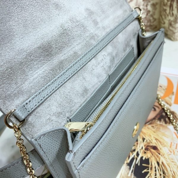 Replica Dior 30 Montaigne 2-in-1 Pouch – Stylish & Versatile - Image 3