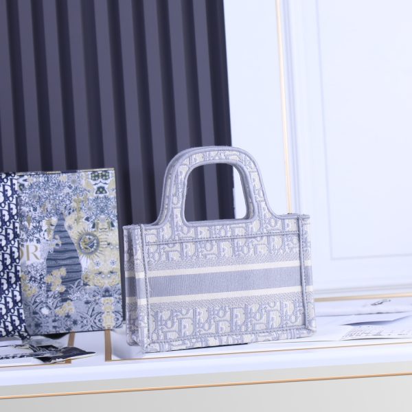 Replica Dior Oblique Mini Book Tote – Embroidery Elegance - Image 7