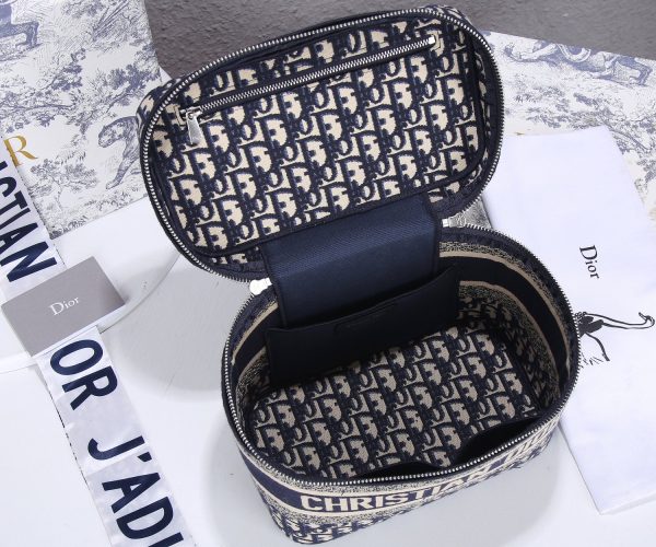 Replica Dior Navy/Gray Travel Vanity Case – Stylish & Compact - Image 5