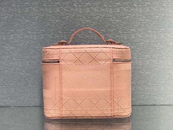 Dior Travel Vanity Case S5480 Replica – Elegant & Compact - Image 4