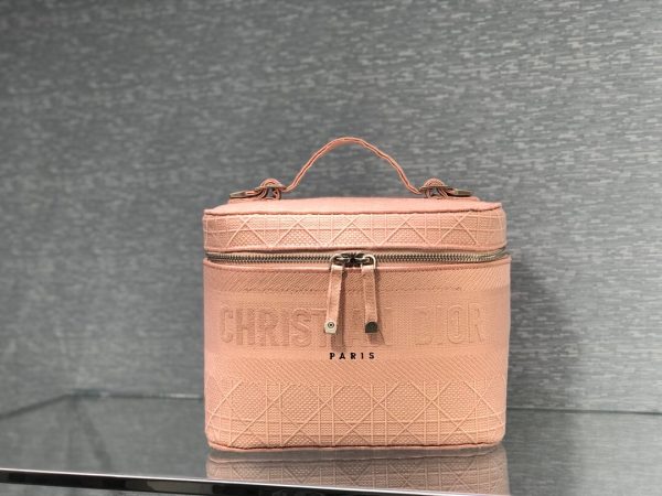 Dior Travel Vanity Case S5480 Replica – Elegant & Compact - Image 6