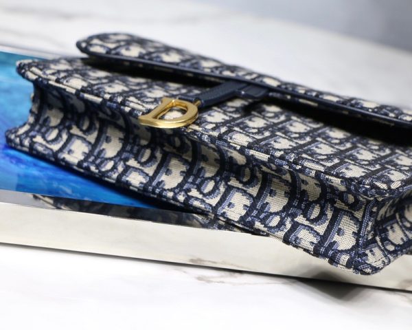 Replica Dior Saddle Pouch S5620 – Stylish & Elegant - Image 4