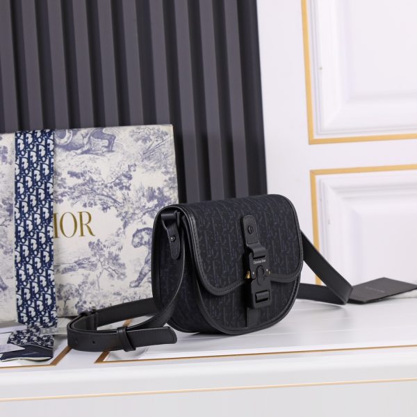 Replica Dior Gallop Messenger Bag — Timeless Style - Image 13