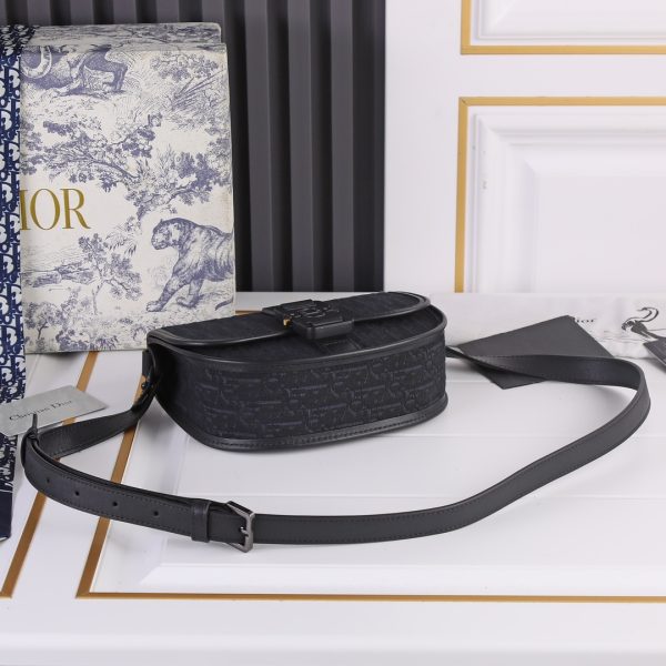 Replica Dior Gallop Messenger Bag — Timeless Style - Image 17
