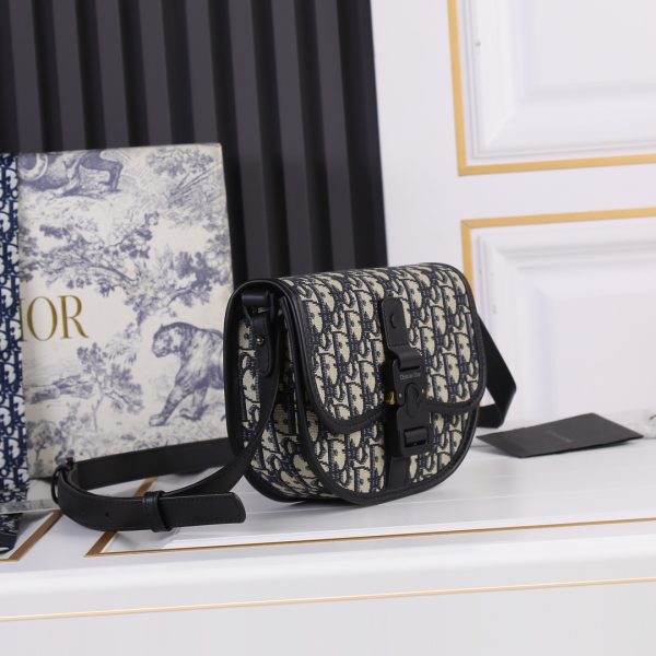Replica Dior Gallop Messenger Bag — Timeless Style - Image 22