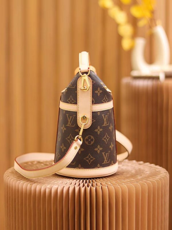 Replica Louis Vuitton Monogram Duffle Bag M43587 - Image 4