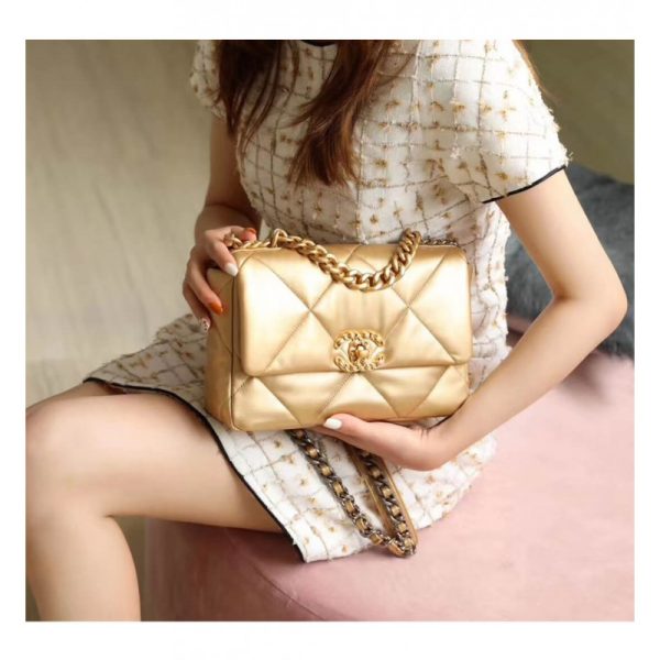 Chanel 19 Replica Flap Bag Gold - As1160 | Stylish Luxury Design - Image 3