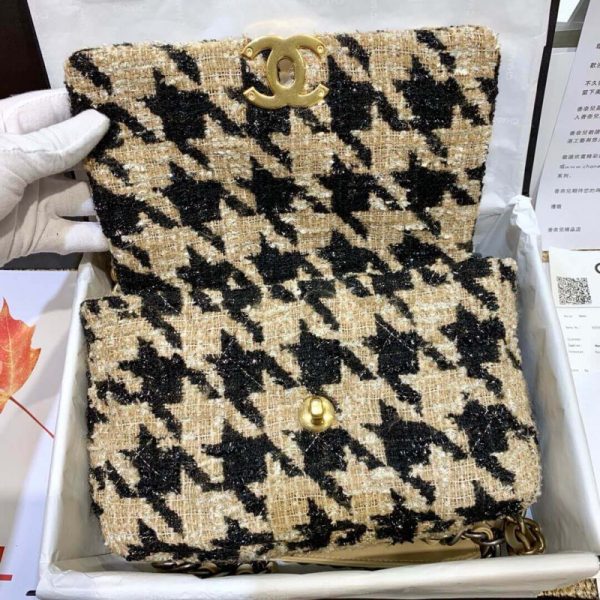 Chanel 19 Tweed Maxi Flap Bag Replica – Elegant & Timeless - Image 6