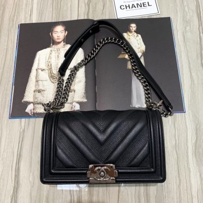 Replica Chanel Calfskin Boy Handbag A67086