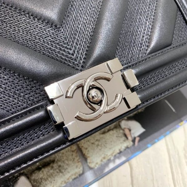 Replica Chanel Calfskin Boy Handbag A67086 - Image 4