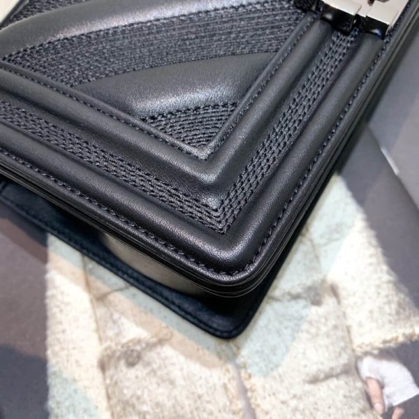 Replica Chanel Calfskin Boy Handbag A67086 - Image 8