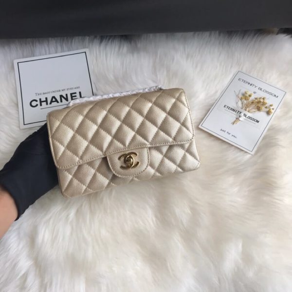 Replica Chanel Caviar Classic Flap Bag 20Cm - Luxe Elegance - Image 3