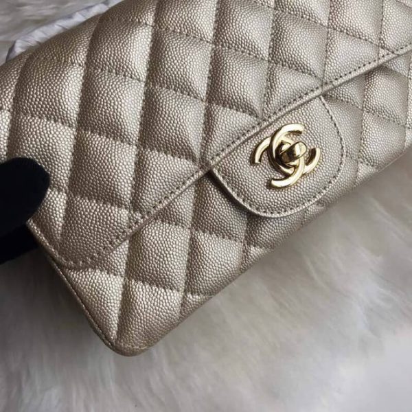 Replica Chanel Caviar Classic Flap Bag 20Cm - Luxe Elegance - Image 4
