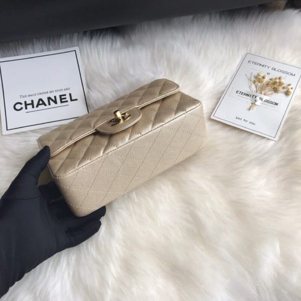 Replica Chanel Caviar Classic Flap Bag 20Cm - Luxe Elegance - Image 6