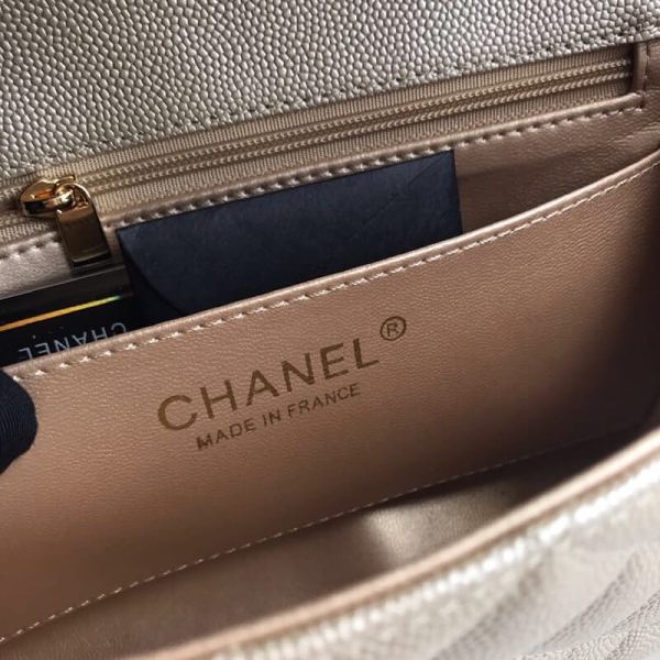 Replica Chanel Caviar Classic Flap Bag 20Cm - Luxe Elegance - Image 9
