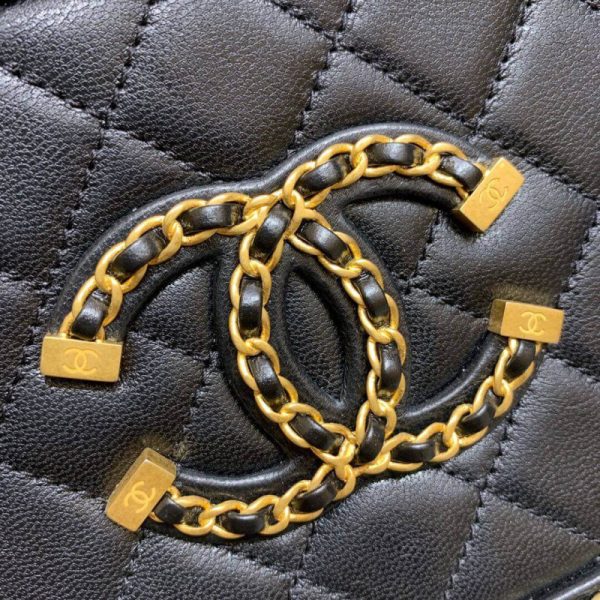 Chanel Replica CC Filigree Small Vanity Bag with Chain - Image 13