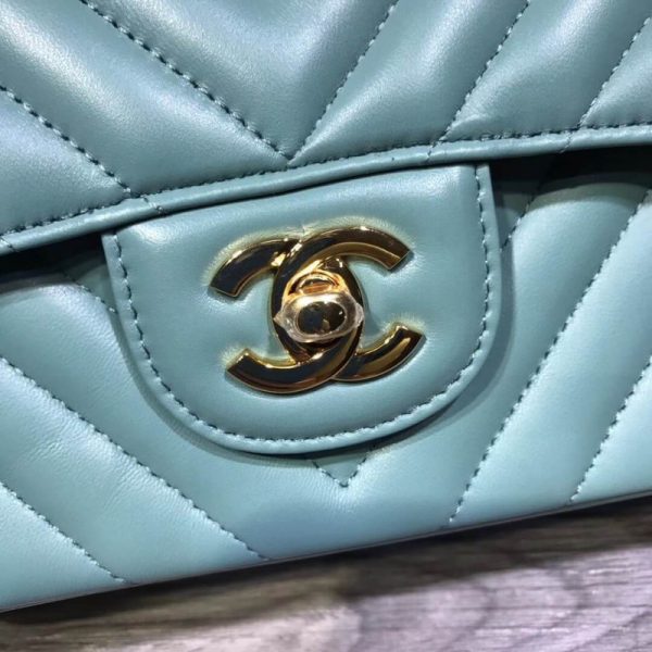 Replica Chanel Chevron Lambskin 20Cm Classic Flap Bag - Image 3