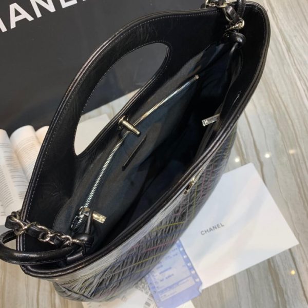 Replica Chanel Crumpled Calfskin 31 Shopping Bag 0091 - Image 7