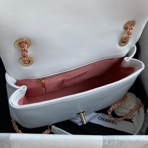 Replica Chanel Entwined Chain Bag AS2383 | Stylish Luxury Accessory - Image 9