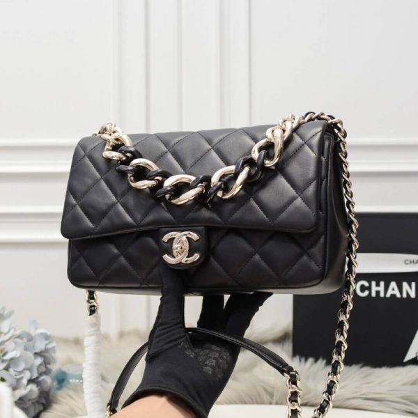 Chanel Flap Bag Replica with Bi-Color Chain – Style As1354 - Image 2
