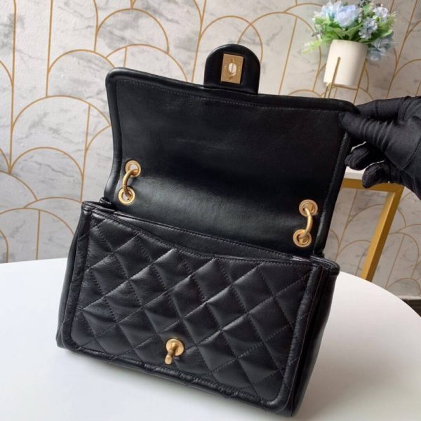 Chanel Flap Chain Bag Replica - Style & Elegance On Trend - Image 4